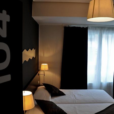 Hostal La Rotonda Ourense Extérieur photo