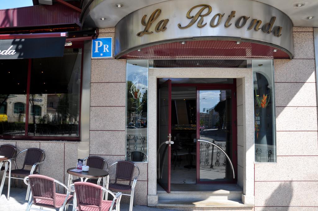 Hostal La Rotonda Ourense Extérieur photo