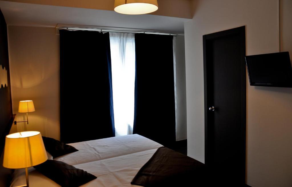 Hostal La Rotonda Ourense Chambre photo